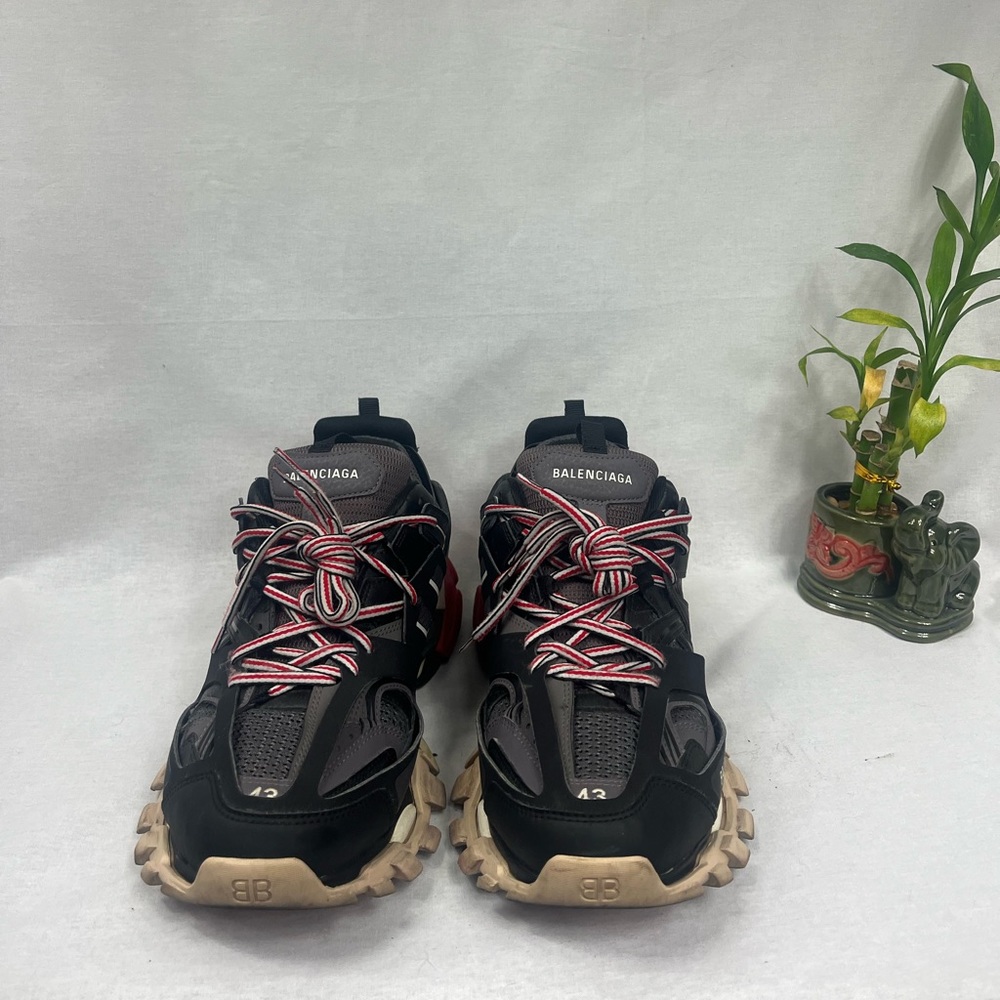 Balenciaga Track